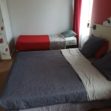 Les Bourbonnaises Nocleg ze śniadaniem Laprugne